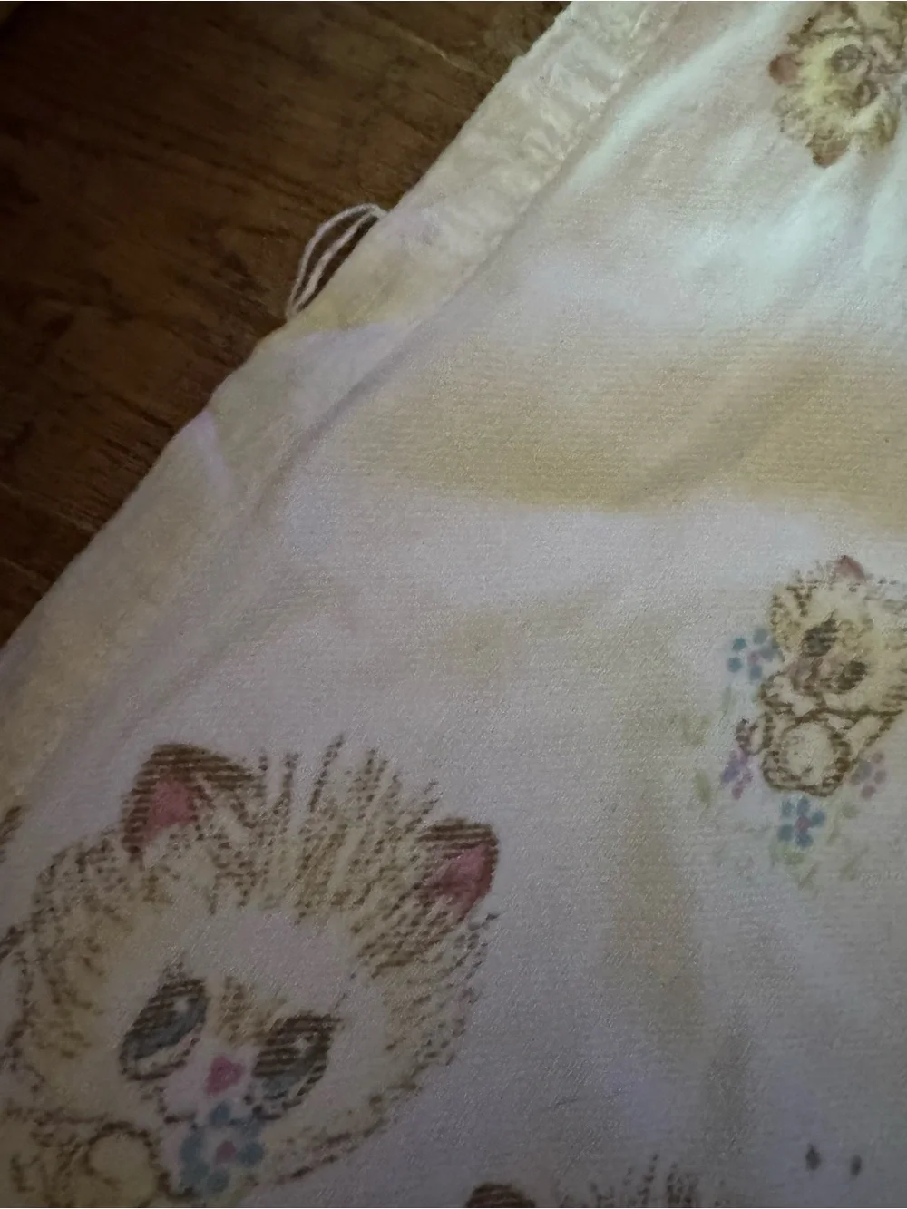 Vintage 1960-1970 kitty baby blanket